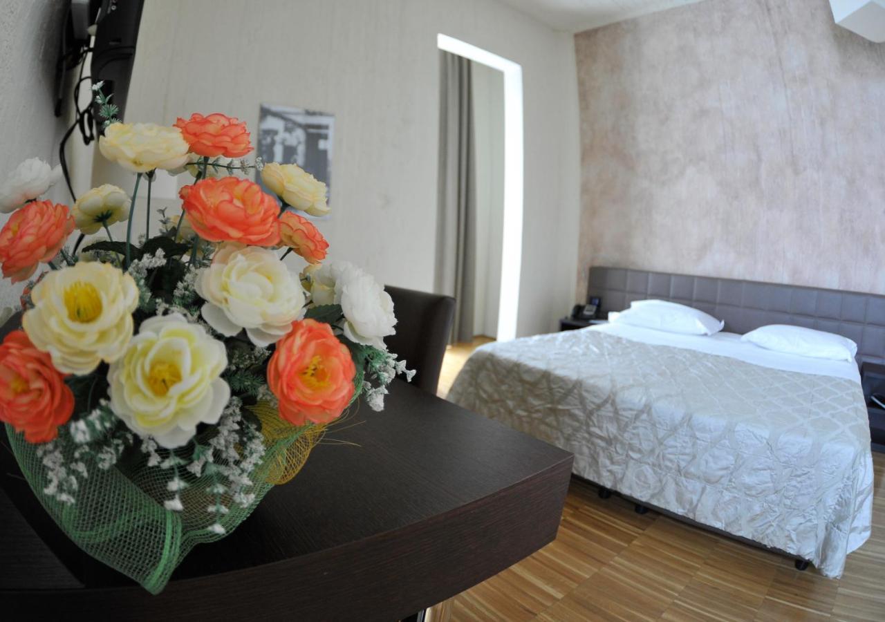 Ekk Hotel Citta Sant'Angelo Dış mekan fotoğraf